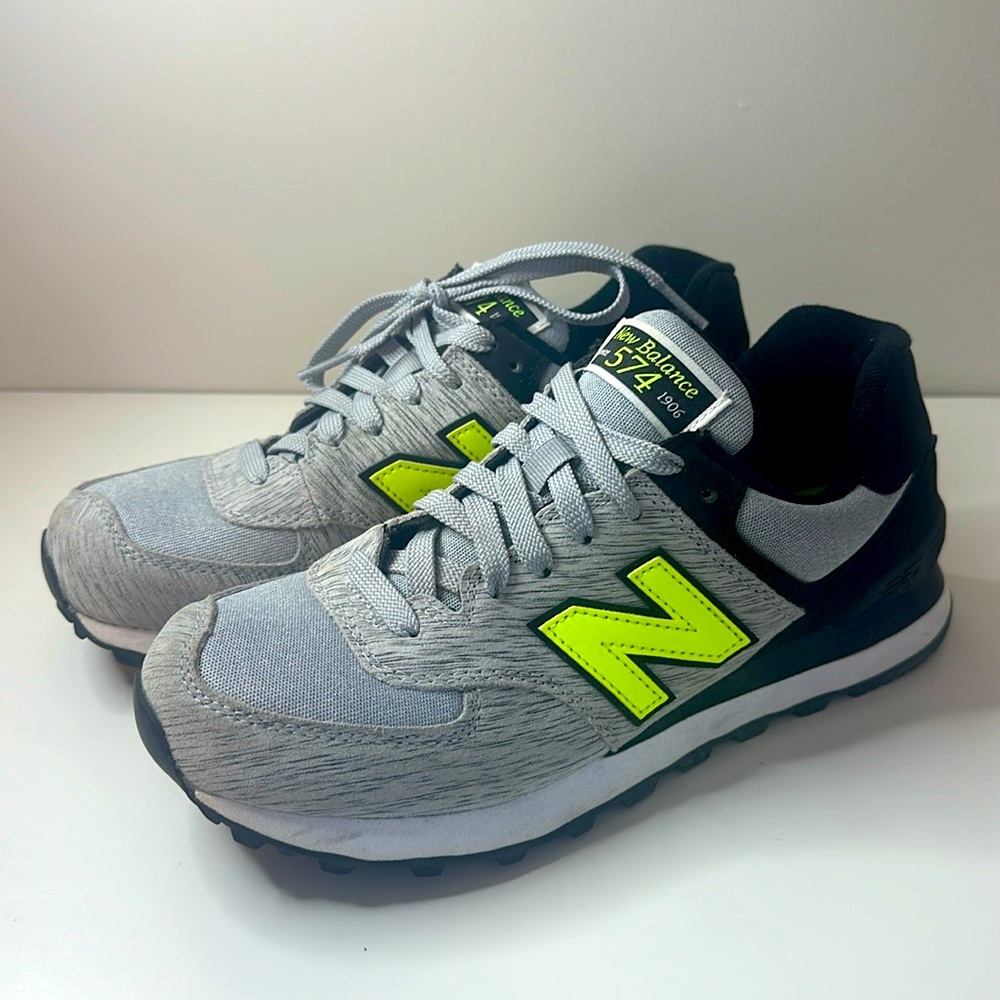 New Balance 574 Women's 8.5 Grey & Neon Green WL574WTA (b)